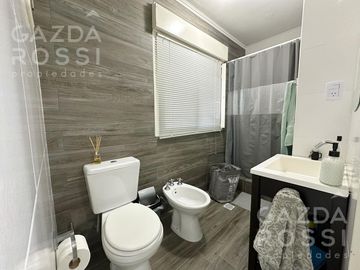 Hermosa casa con piscina en Carlos Spegazzini