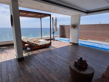 Casa en Venta en Avenida Costanera, sector Huayquique