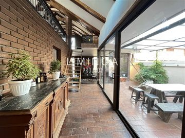 Casa en Venta en Manquehue Sur