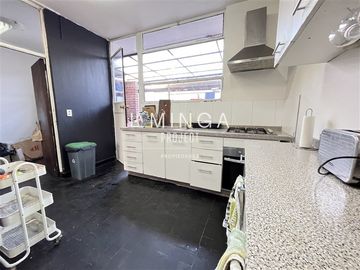 Casa en Venta en Manquehue Sur