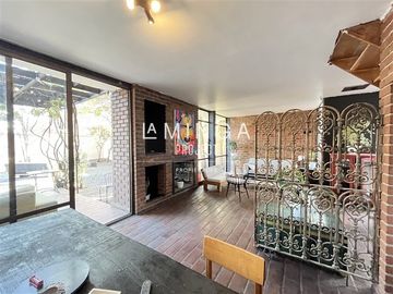 Casa en Venta en Manquehue Sur
