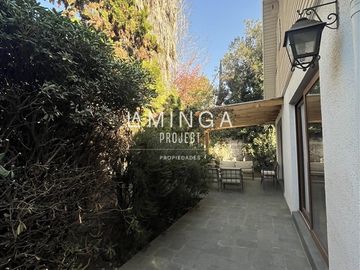 Casa en Venta en Cristobal Colón - Manquehue Sur