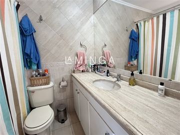 Casa en Venta en Cristobal Colón - Manquehue Sur