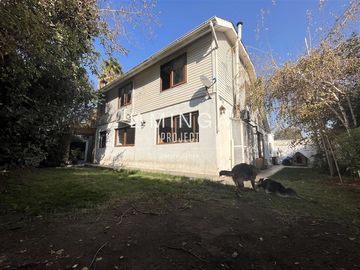 Casa en Venta en Cristobal Colón - Manquehue Sur