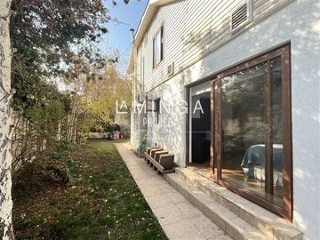 Casa en Venta en Cristobal Colón - Manquehue Sur