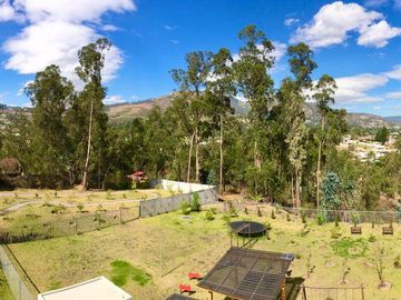 Venta departamento Tumbaco, piscina, cerca a la Ruta Viva