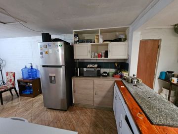 SE VENDE CASA EN AV. CUATRO PONIENTE CON RINCONADA, MAIPÚ