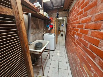 SE VENDE CASA EN AV. CUATRO PONIENTE CON RINCONADA, MAIPÚ