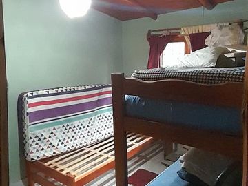 Complejo de 3 casas en Terreno de 1.235m2 - El Bolson - Sobre calle San Martin - Barrio lujan
