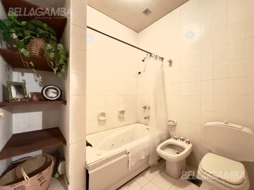 CASA VENTA VICENTE LOPEZ 4 AMB JARDIN PILETA   2 LOCALES COMERCIALES