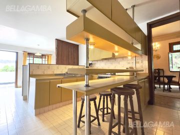 CASA VENTA VICENTE LOPEZ 4 AMB JARDIN PILETA   2 LOCALES COMERCIALES