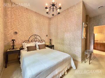 CASA VENTA VICENTE LOPEZ 4 AMB JARDIN PILETA   2 LOCALES COMERCIALES