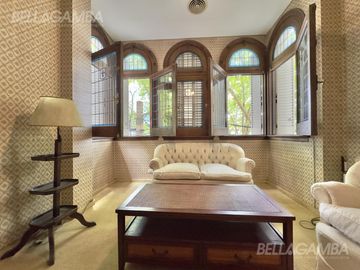 CASA VENTA VICENTE LOPEZ 4 AMB JARDIN PILETA   2 LOCALES COMERCIALES