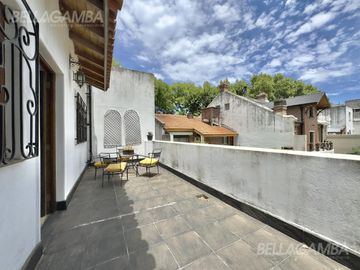 CASA VENTA VICENTE LOPEZ 4 AMB JARDIN PILETA   2 LOCALES COMERCIALES
