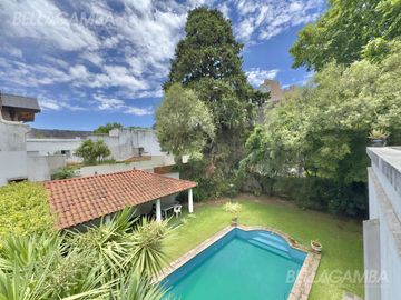CASA VENTA VICENTE LOPEZ 4 AMB JARDIN PILETA   2 LOCALES COMERCIALES