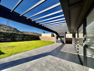 MODERNA CASA A ESTRENAR BARRIO AGUARIBAY