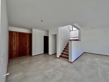MODERNA CASA A ESTRENAR BARRIO AGUARIBAY