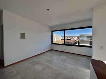 MODERNA CASA A ESTRENAR BARRIO AGUARIBAY