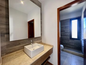 MODERNA CASA A ESTRENAR BARRIO AGUARIBAY