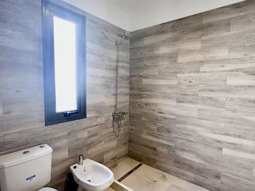 MODERNA CASA A ESTRENAR BARRIO AGUARIBAY