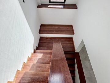 MODERNA CASA A ESTRENAR BARRIO AGUARIBAY