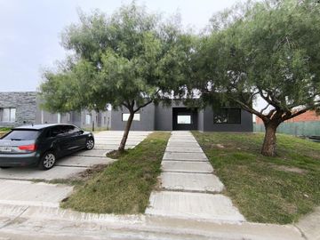 VENTA CASA AREA 1 SAN SEBASTIAN 3 AMBIENTES