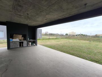 VENTA CASA AREA 1 SAN SEBASTIAN 3 AMBIENTES