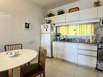 Exc. Monoambiente al Frente con Balcón