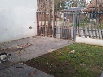 Casa en venta - 4 Dormitorios 4 Baños - 400mts2 - Ezeiza