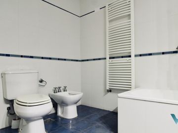 Casa en venta exclusiva zona Ituzaingó norte, 5 ambientes quincho y piscina.