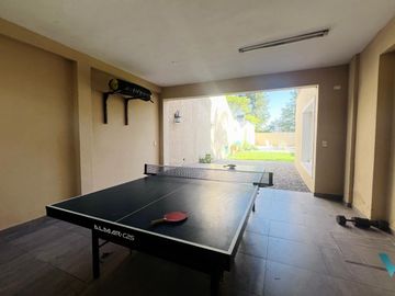 Casa en venta exclusiva zona Ituzaingó norte, 5 ambientes quincho y piscina.