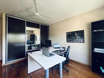 Casa en venta exclusiva zona Ituzaingó norte, 5 ambientes quincho y piscina.