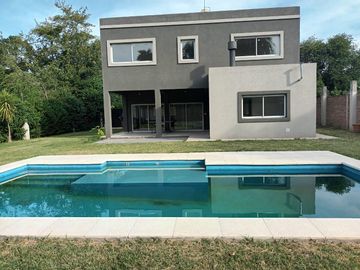 Casa de cuatro ambientes  en pilar