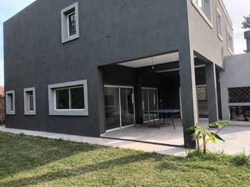 Casa de cuatro ambientes  en pilar