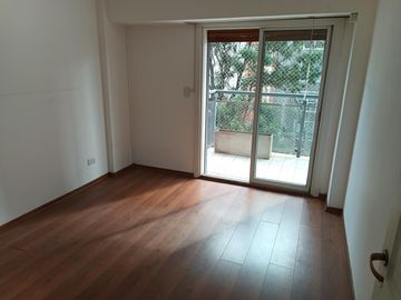 Departamento de cuatro ambientes con cochera en Lomas de Zamora