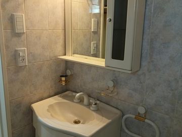 Departamento de cuatro ambientes con cochera en Lomas de Zamora