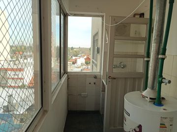 Departamento de cuatro ambientes con cochera en Lomas de Zamora
