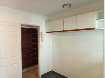 Departamento de cuatro ambientes con cochera en Lomas de Zamora