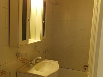 Departamento de cuatro ambientes con cochera en Lomas de Zamora