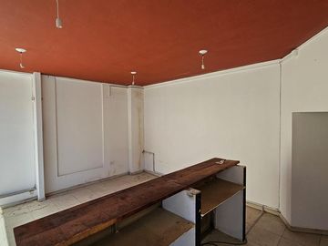 Dos Locales en venta Zona Countries Villa Warcalde- El Bosque, Lomas de la Carolina- Estacionamiento