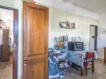 Venta PH 4 amb con patio, luz, divisible, opcional Local comercial. excelente estado. Munro
