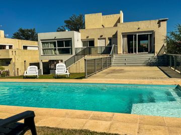 Casa en Barrio Privado el Dorado