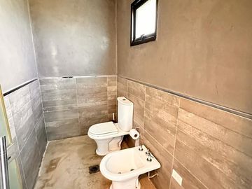 Casa categoría PREMIUM de 4 dormitorios en VENTA en country La Arboleda