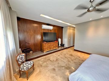 Casa categoría PREMIUM de 4 dormitorios en VENTA en country La Arboleda