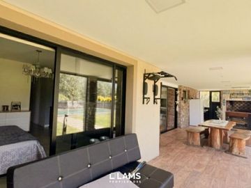 Casa en Venta - 3 ambientes con piscina en Barrio Privado Arenas del Sur