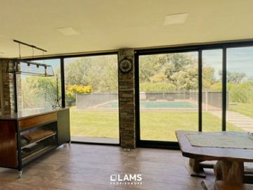 Casa en Venta - 3 ambientes con piscina en Barrio Privado Arenas del Sur