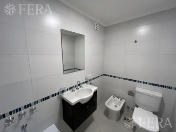 Venta de Departamento 4 ambientes con balcón en Wilde