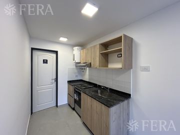 Venta de Departamento 4 ambientes con balcón en Wilde