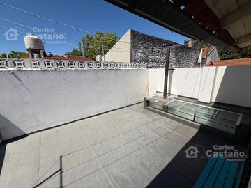 Exc. PH 3 Amb. a Nuevo al Contrafrente con Terraza, Quincho y Parrilla