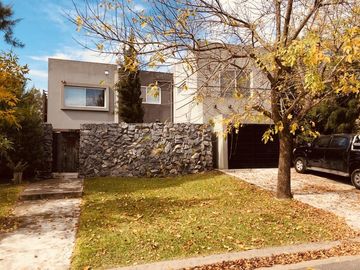 Casa en Venta en Santa Catalina. Villanueva.